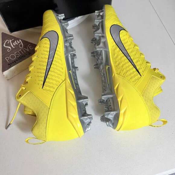 Nike Alpha Menace Pro 2 Oregon Ducks PE Mens Size 15 Wide Yellow Football Cleats main image 3